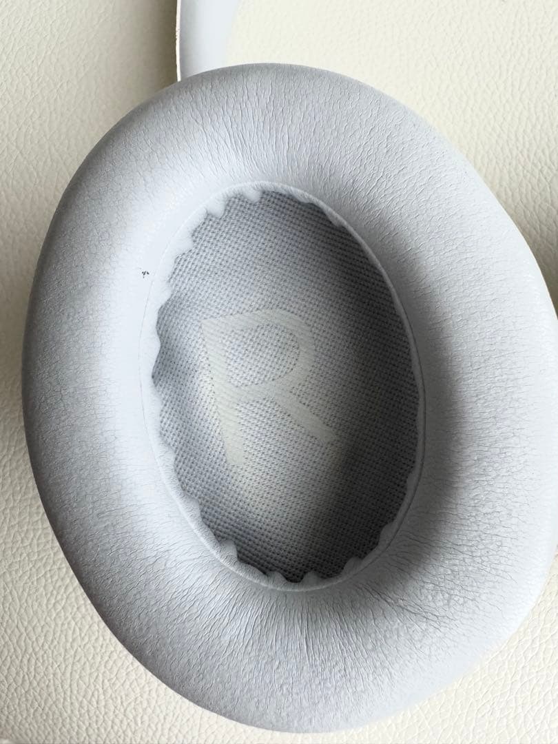 Bose Noise Cancelling ヘッドホン 700 シルバー