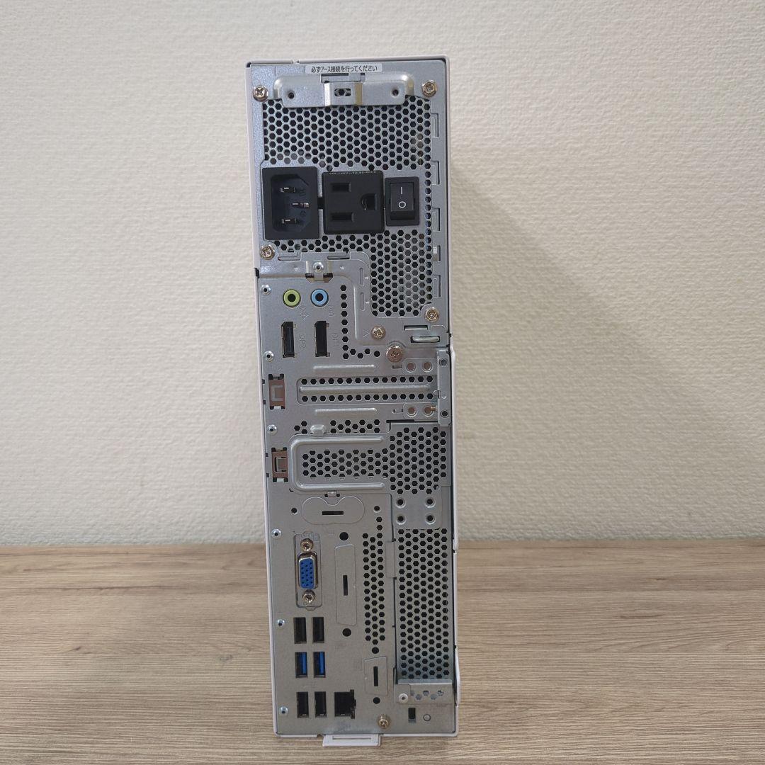 本日特価☆Fujitsu Esprimo スリムPC Intel Core i3