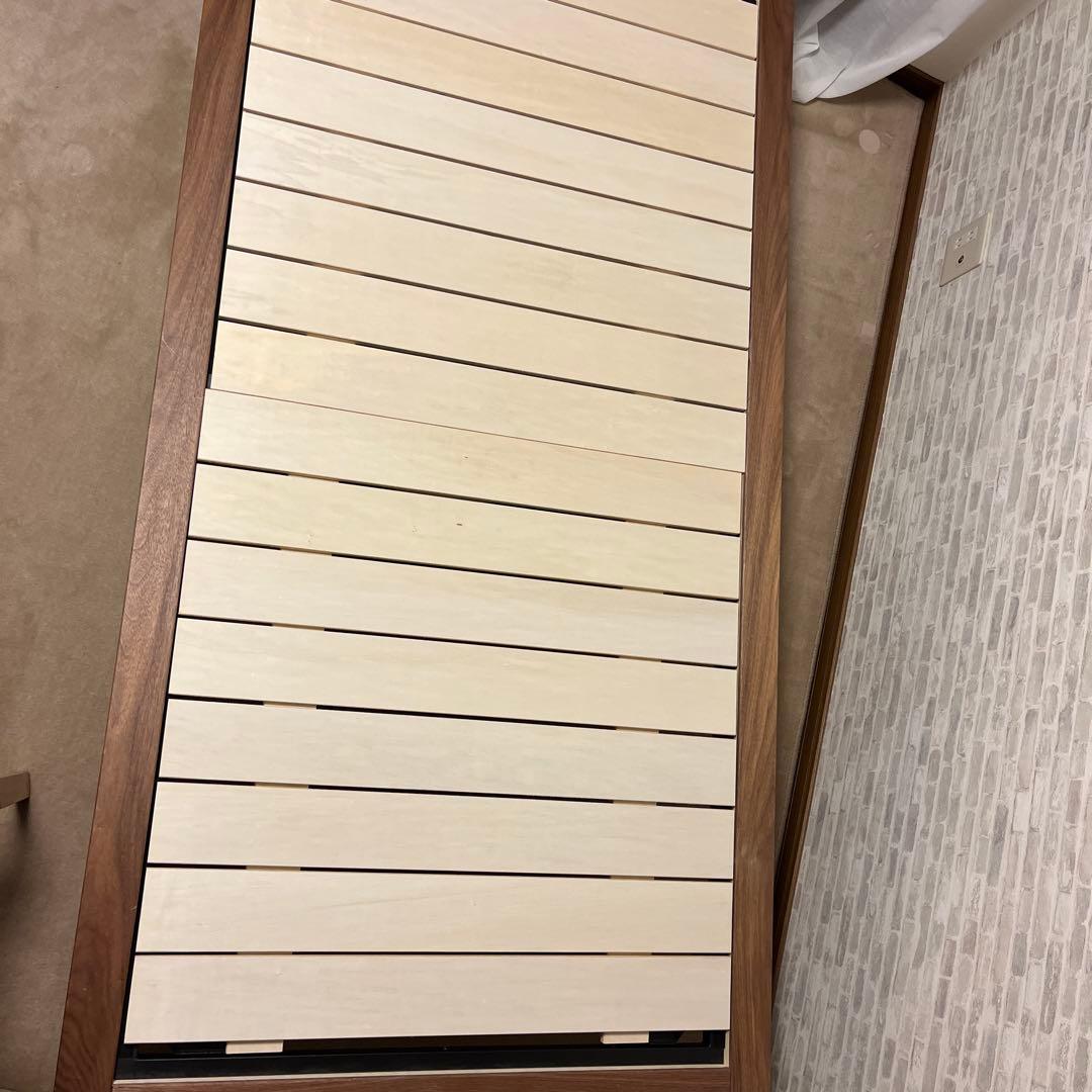 無印良品　ウォールナット木製ベッドフレーム シングル