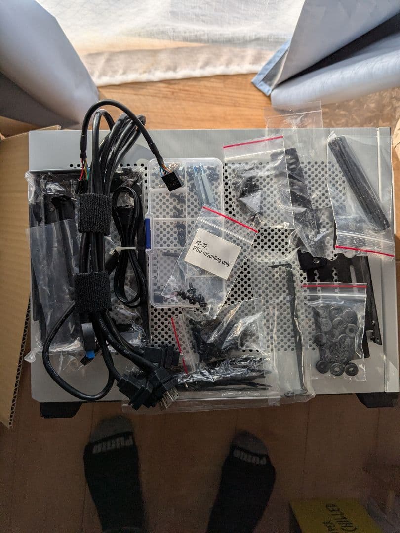 NCASE M1 v6.1 シルバー PCケース