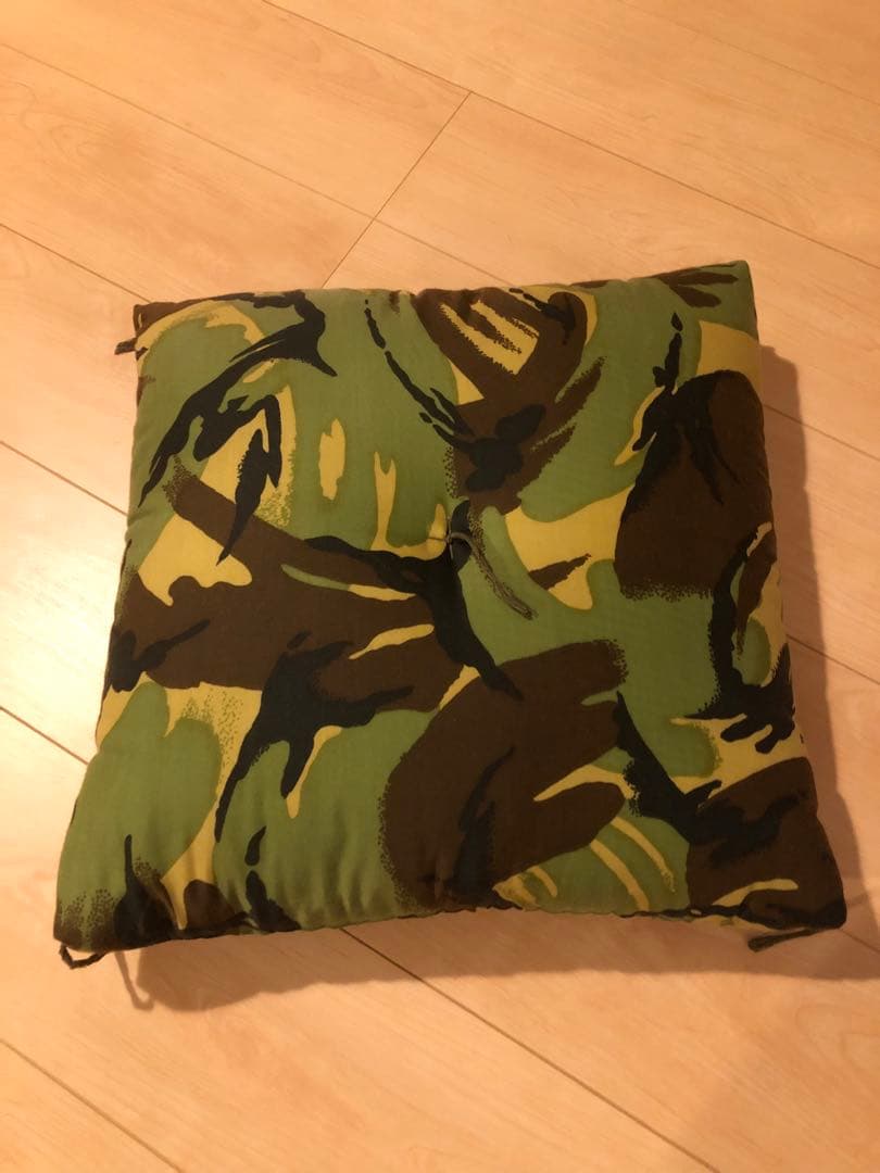 クッション　The BUTON 座布団　カモフラージュ