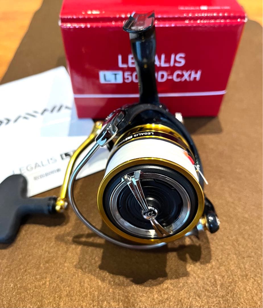 超美品　ダイワ DAIWA LEGALIS レガリス LT5000D-CXH