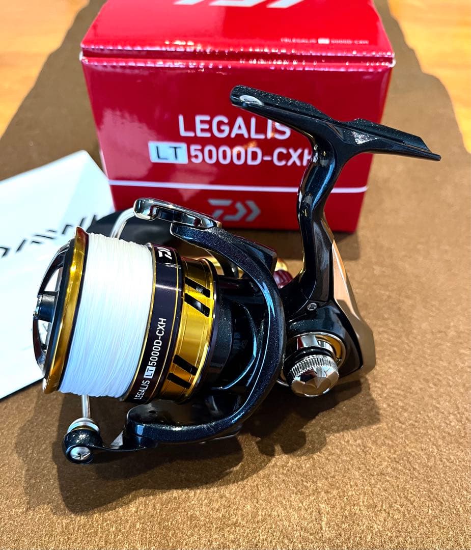超美品　ダイワ DAIWA LEGALIS レガリス LT5000D-CXH
