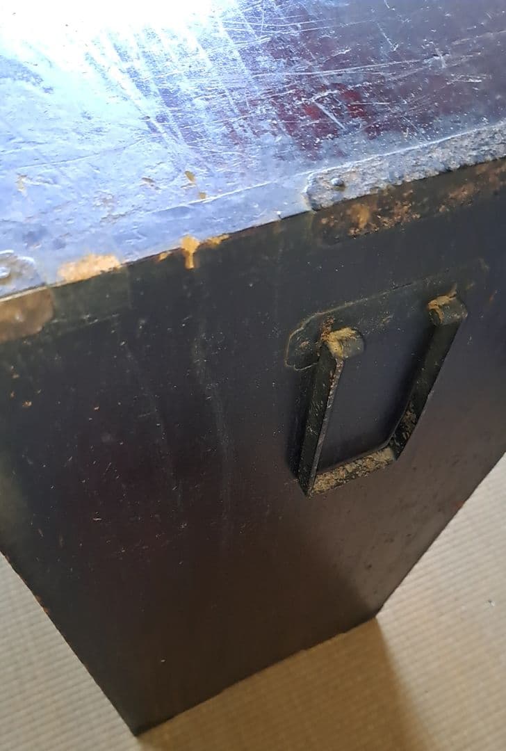 年季が入り過ぎた江戸時代の桐？箪笥