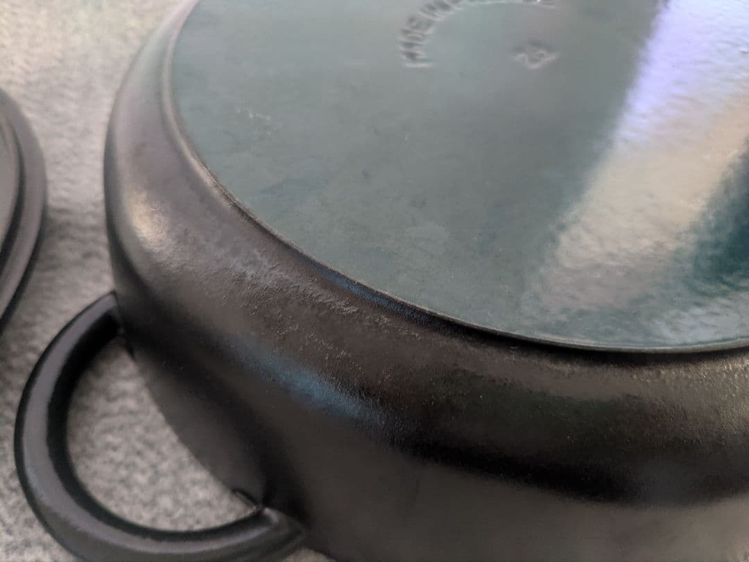 金曜日まで2000円引きstaub ニダベイユ　28センチ　ブラック