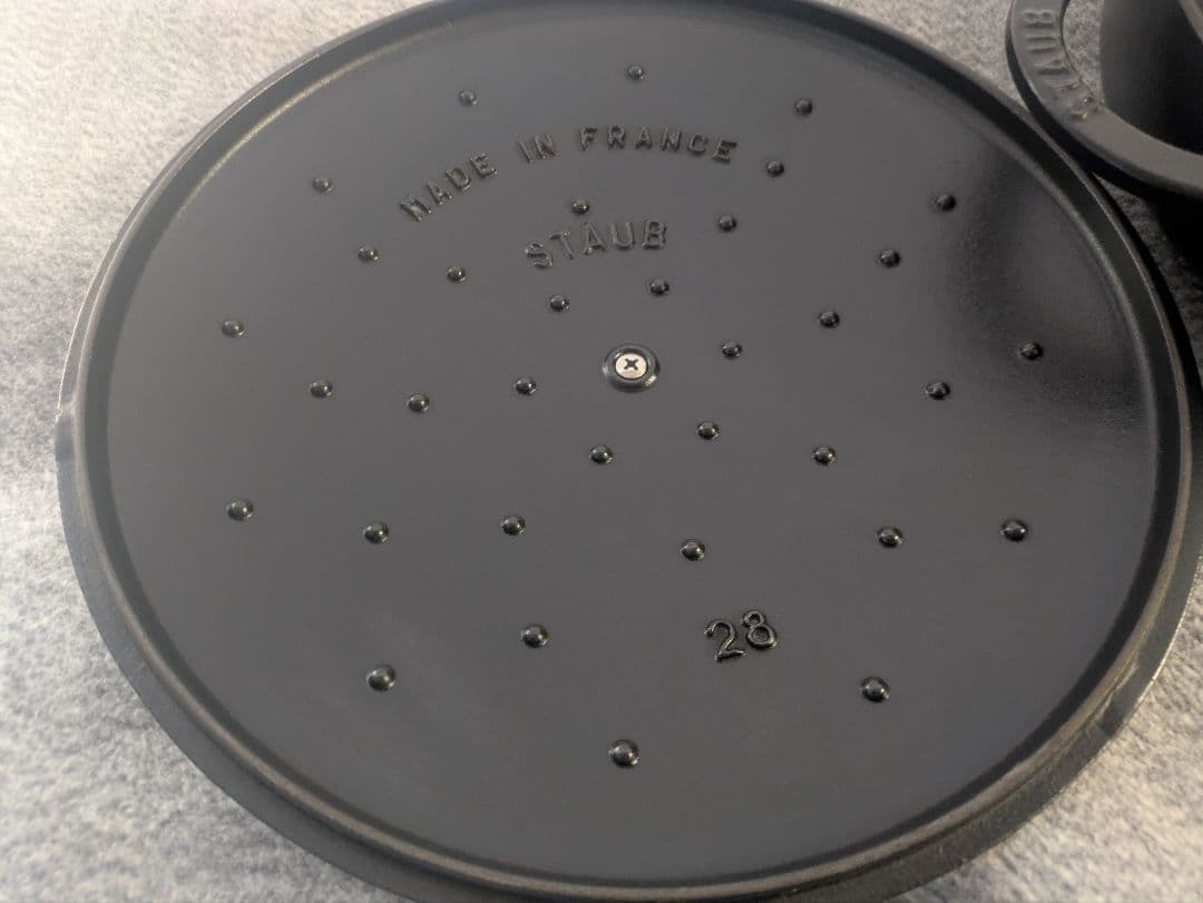 金曜日まで2000円引きstaub ニダベイユ　28センチ　ブラック