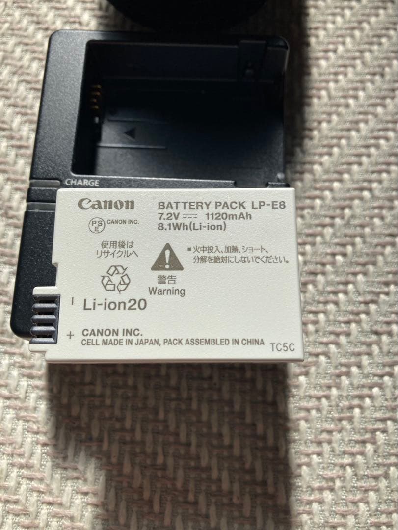 フィルムカメラ Canon EOS Kiss X4 EF-S 18-135mm