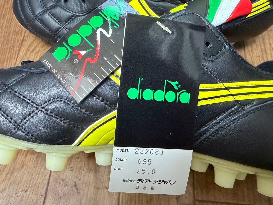 ディアドラ　コモ MD PRO ロベルトバッジョ　25cm サッカースパイク