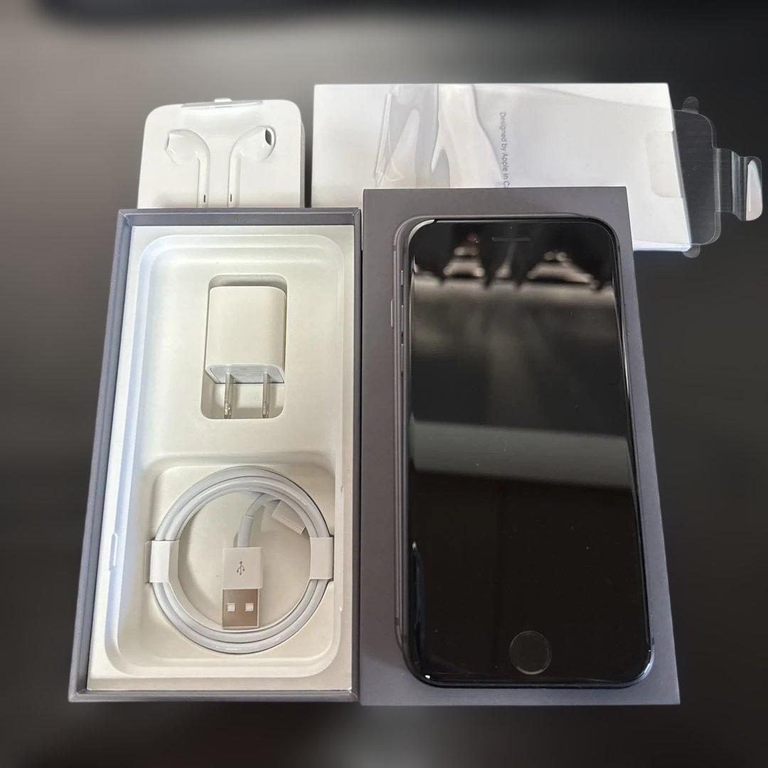 Apple iPhone 8 64GB 本体 中古品