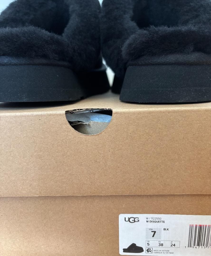 UGG【新品・正規品】ディスケット♡厚底サンダル　US７（24㎝）