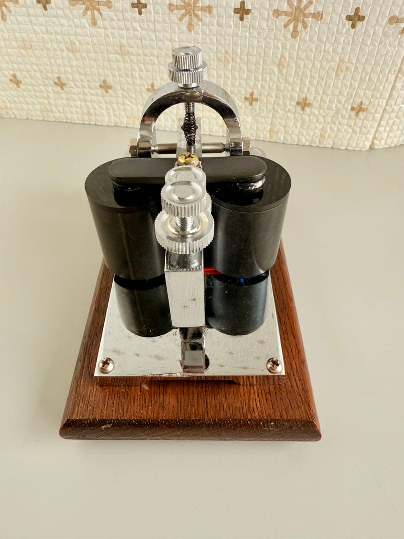 電気通信共済会東北支部が販売した逓信省型甲種単流電鍵および逓信省型無極音響受信機