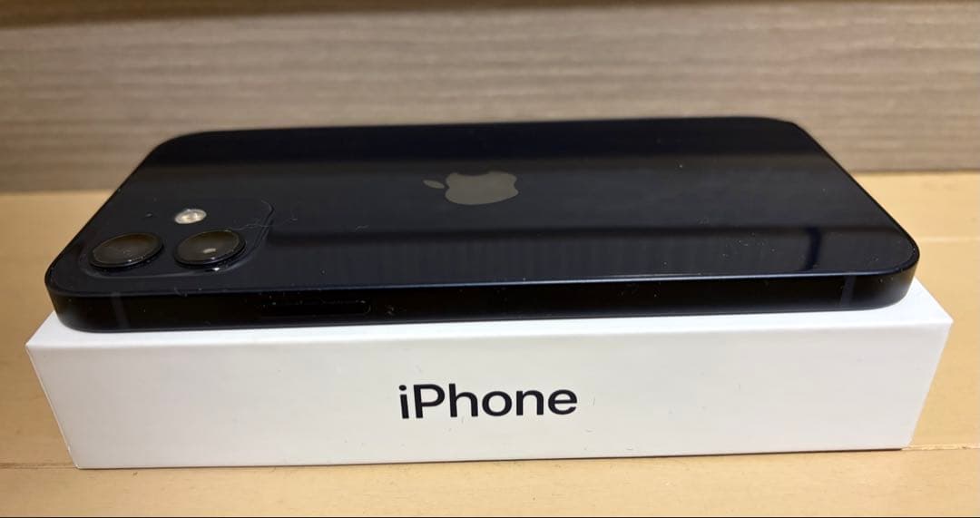 Apple iPhone 12 ブラック 本体のみ