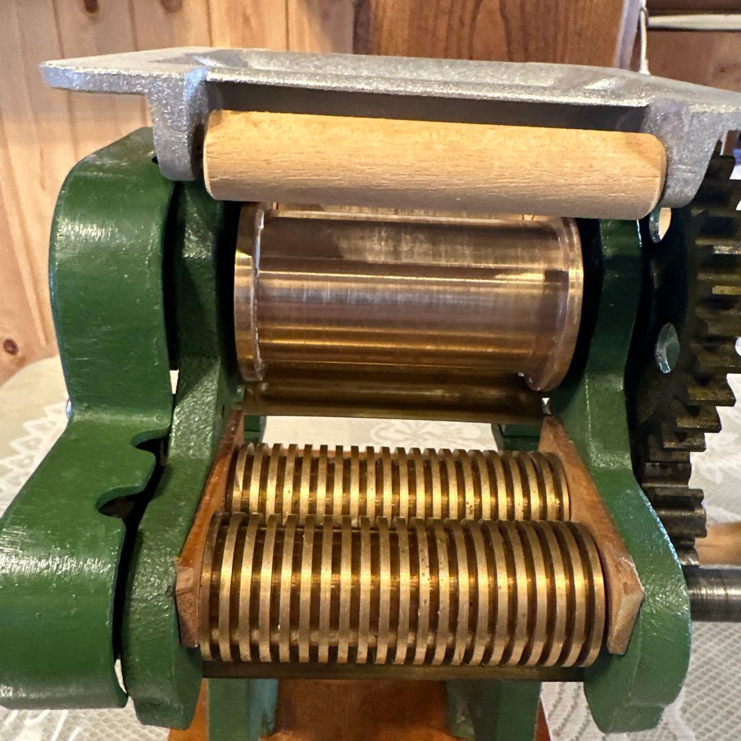 小野式1号型両刃製麺機