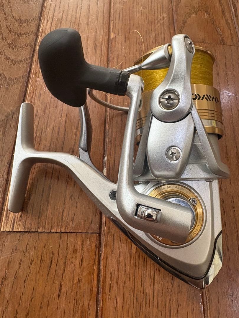 ダイワ　トライソ2500LBD