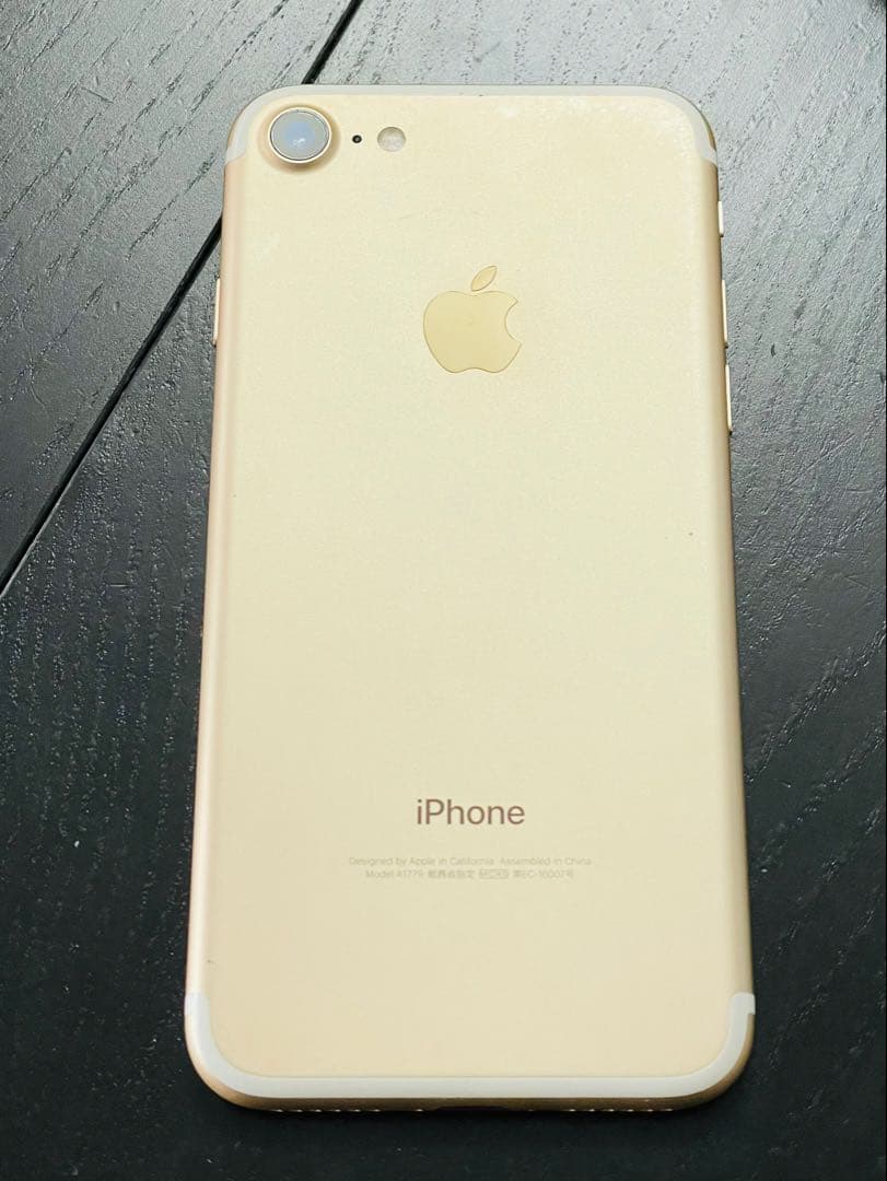 スマートフォン本体 iPhone7 128GB