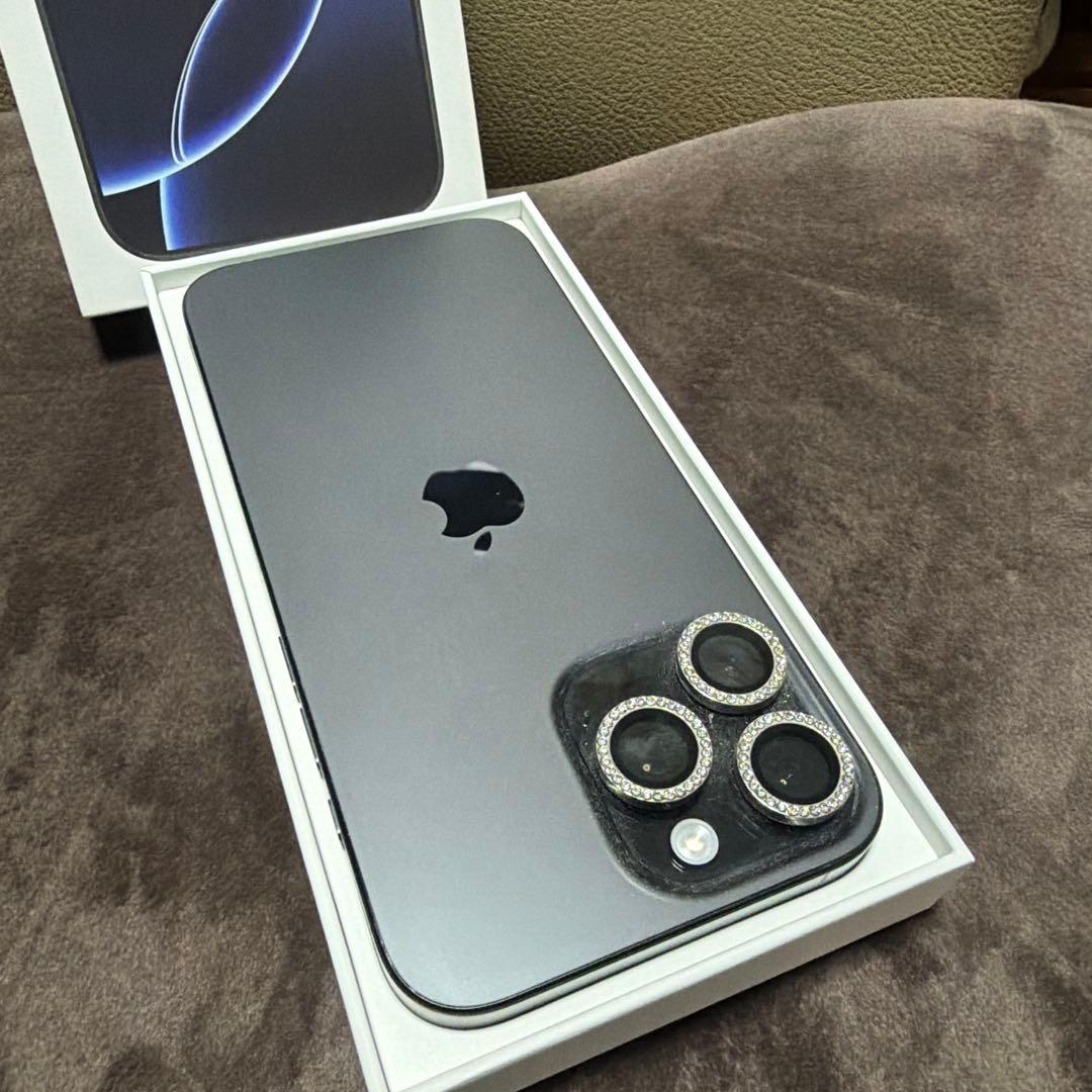 美品iPhone16ProMax 256GB SIMフリー ブラックチタニウム