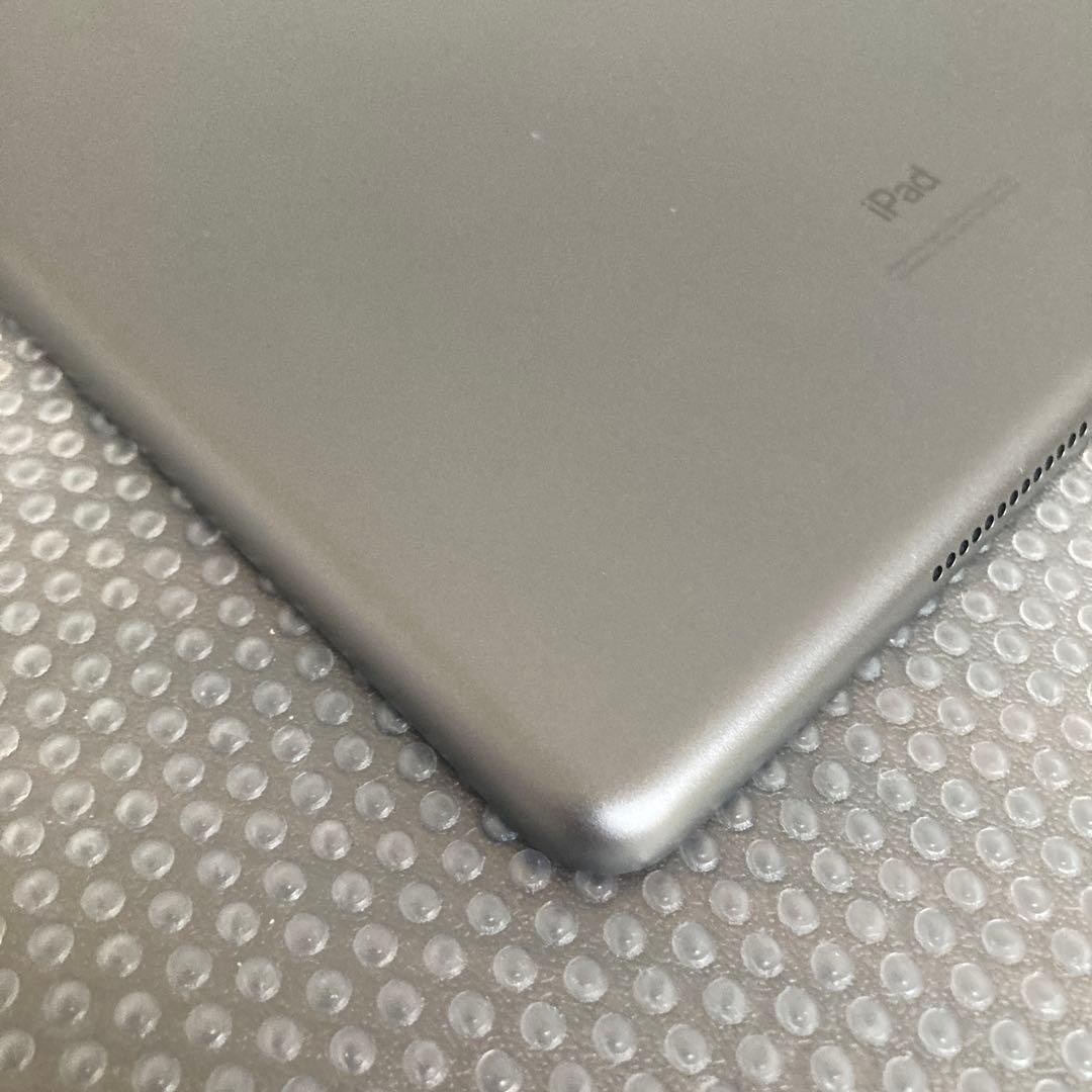 714 電池ほぼ新品☆比較的美品☆iPad7第7世代 32GB WIFIモデル☆