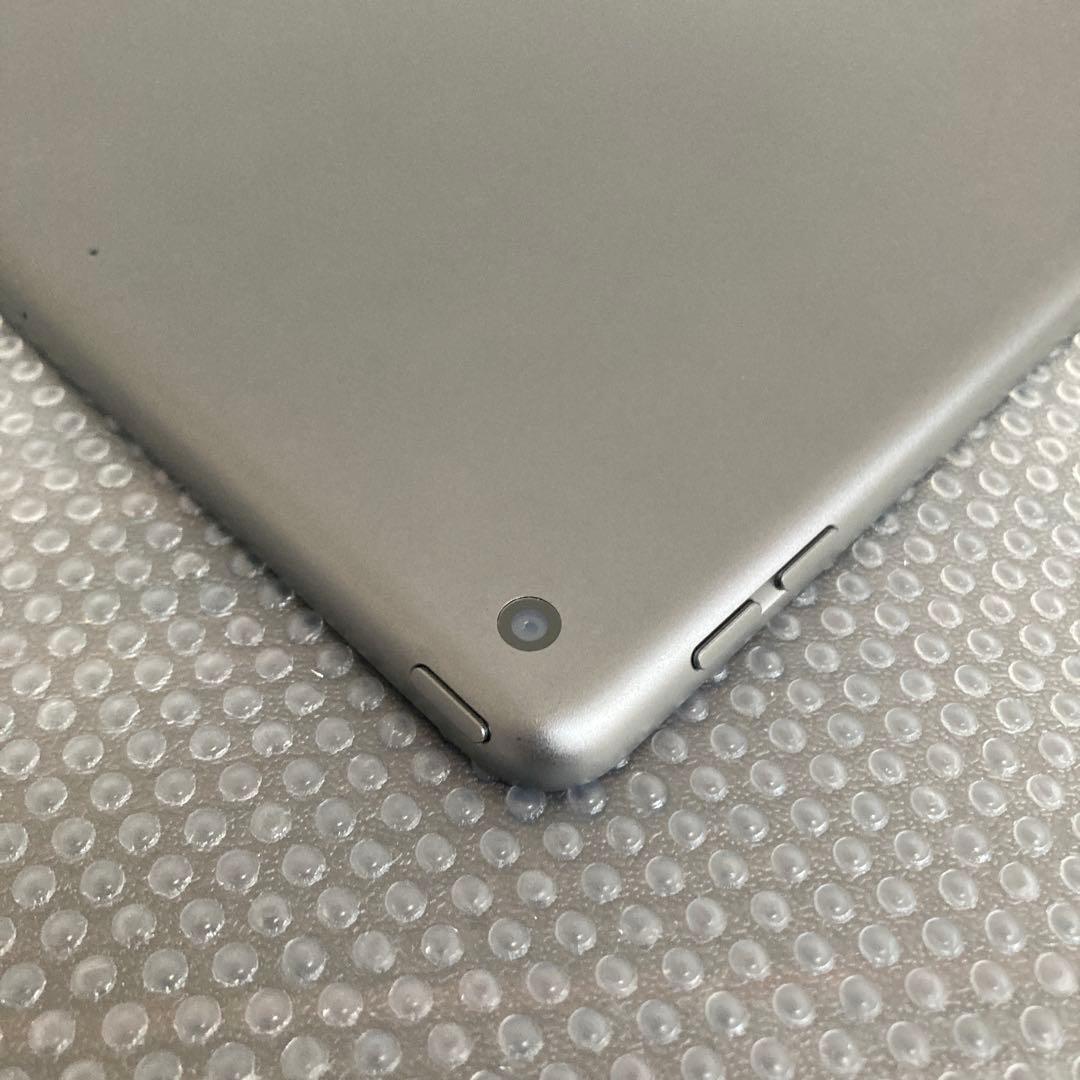 714 電池ほぼ新品☆比較的美品☆iPad7第7世代 32GB WIFIモデル☆