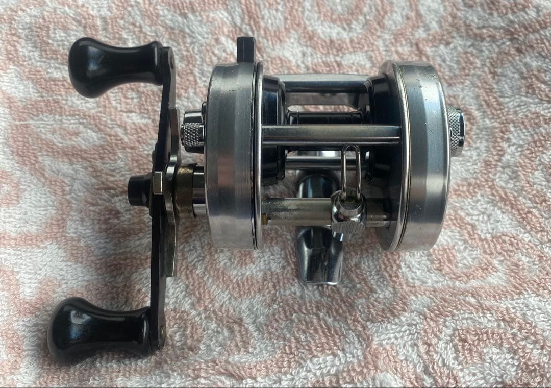 ABU 2500c シリアル番号有り