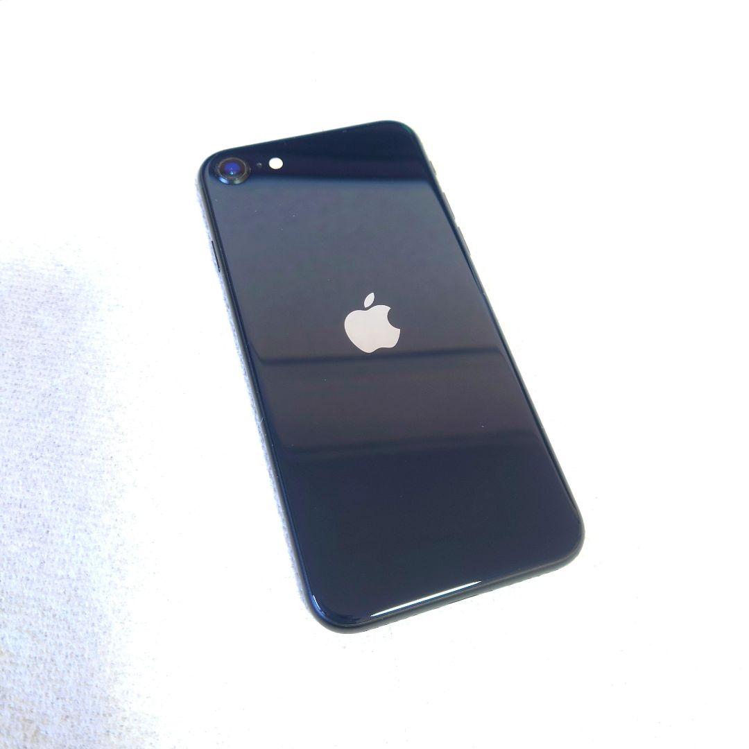 Apple iPhone SE3 64GB SIMフリー 美品 新品電池 キレイ