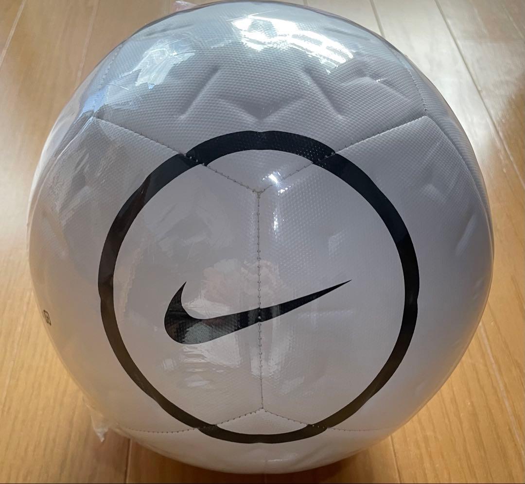 アカデミー　NIKE TOTAL 90 5号級　サッカーボール