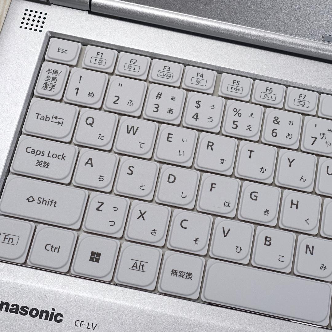 累積使用時間僅少で極美品の１４インチ✨第１０世代ｉ５に超高速ＳＳＤ＆ＤＶＤマルチ