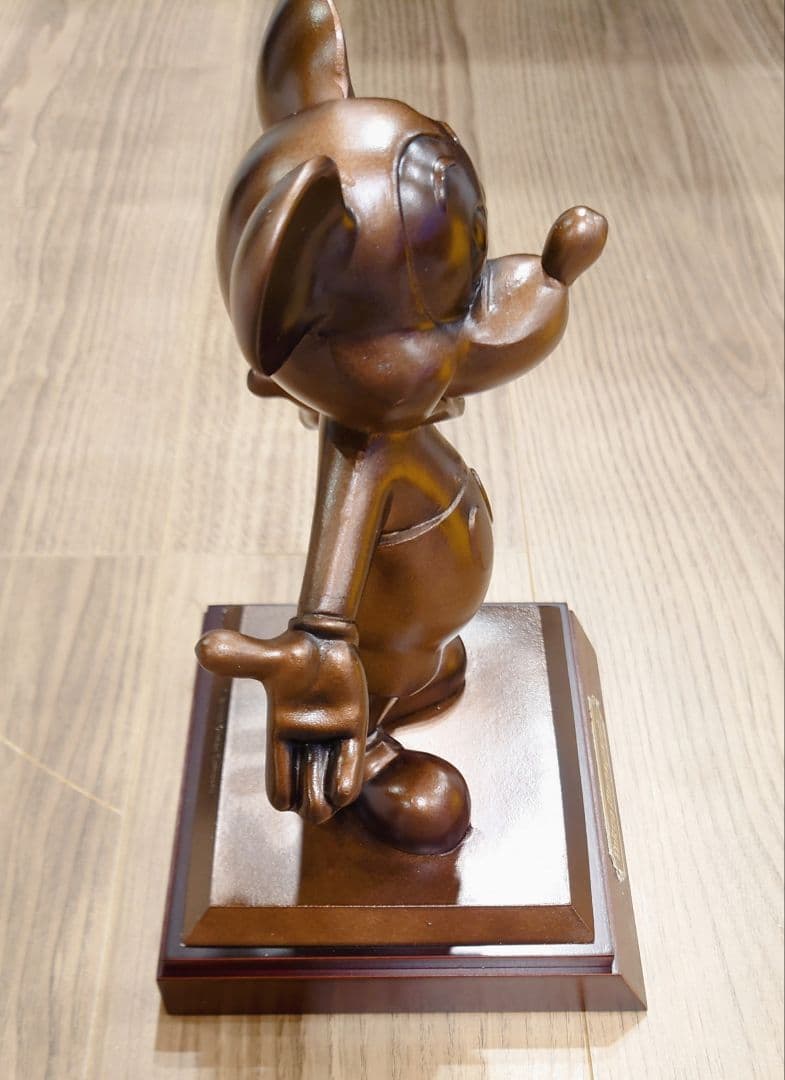 【新品】東京ディズニーランド　ミッキーマウスブロンズ像【未使用】