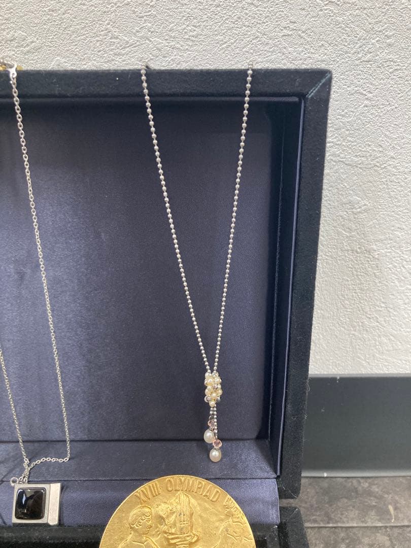 値下げ！遺品整理　イヤリング　ネックレス　時計　ブローチ　タイピン　金杯　小判