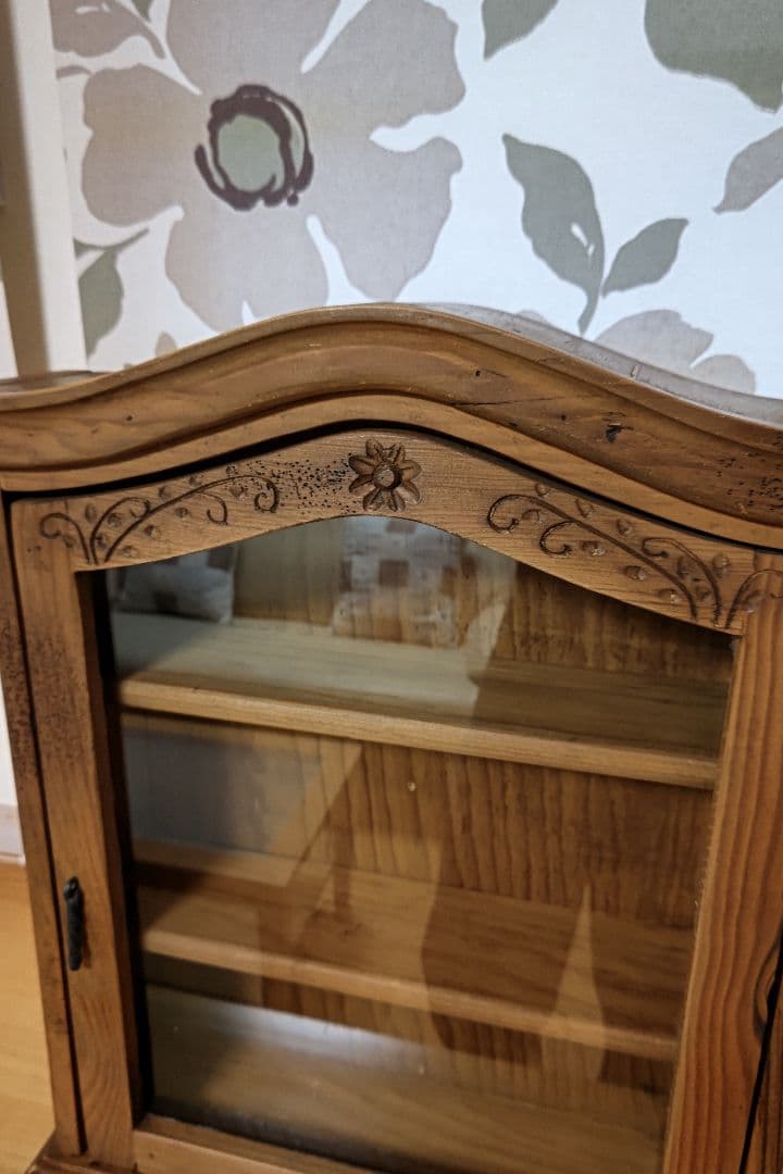 飾り棚 、 カントリー家具 、ガラスケース、コレクションケース