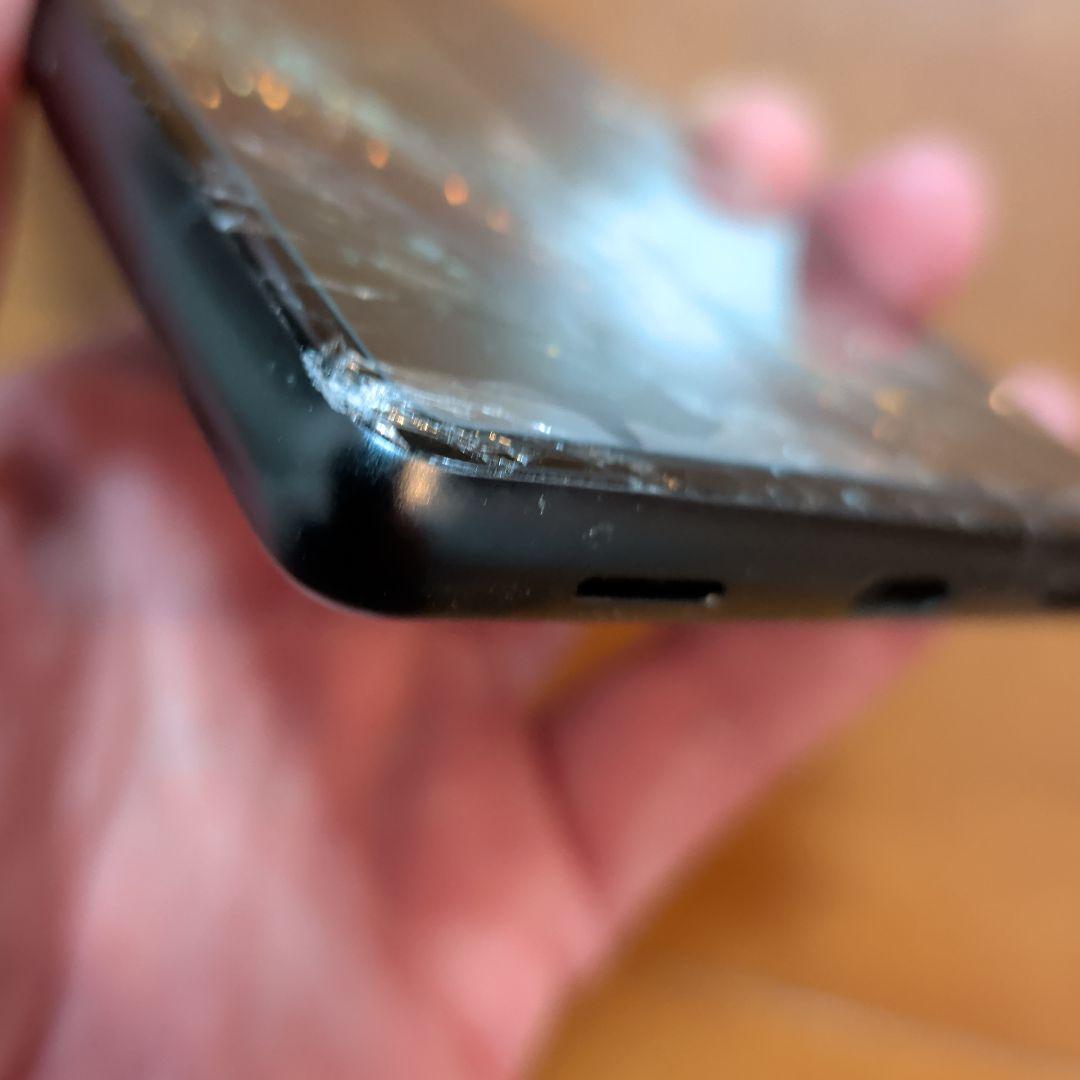 Google Pixel 7a ブラック 画面にひびあり