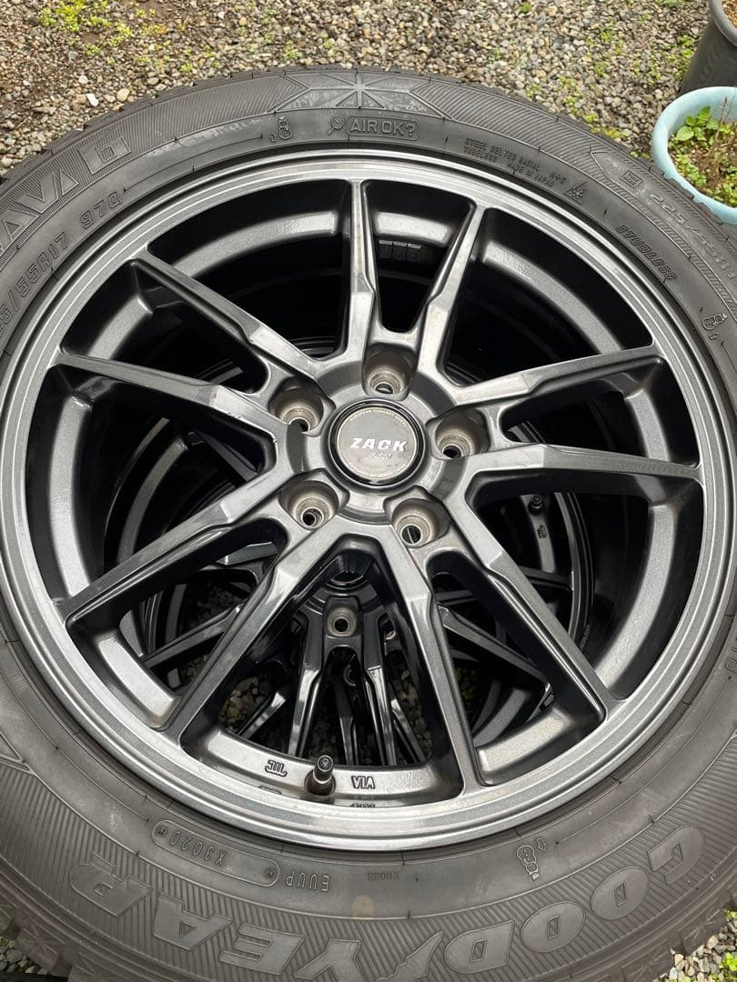 ホンダヴェゼル　スタッドレスNAVI 6 225/55R17 タイヤ・ホイール