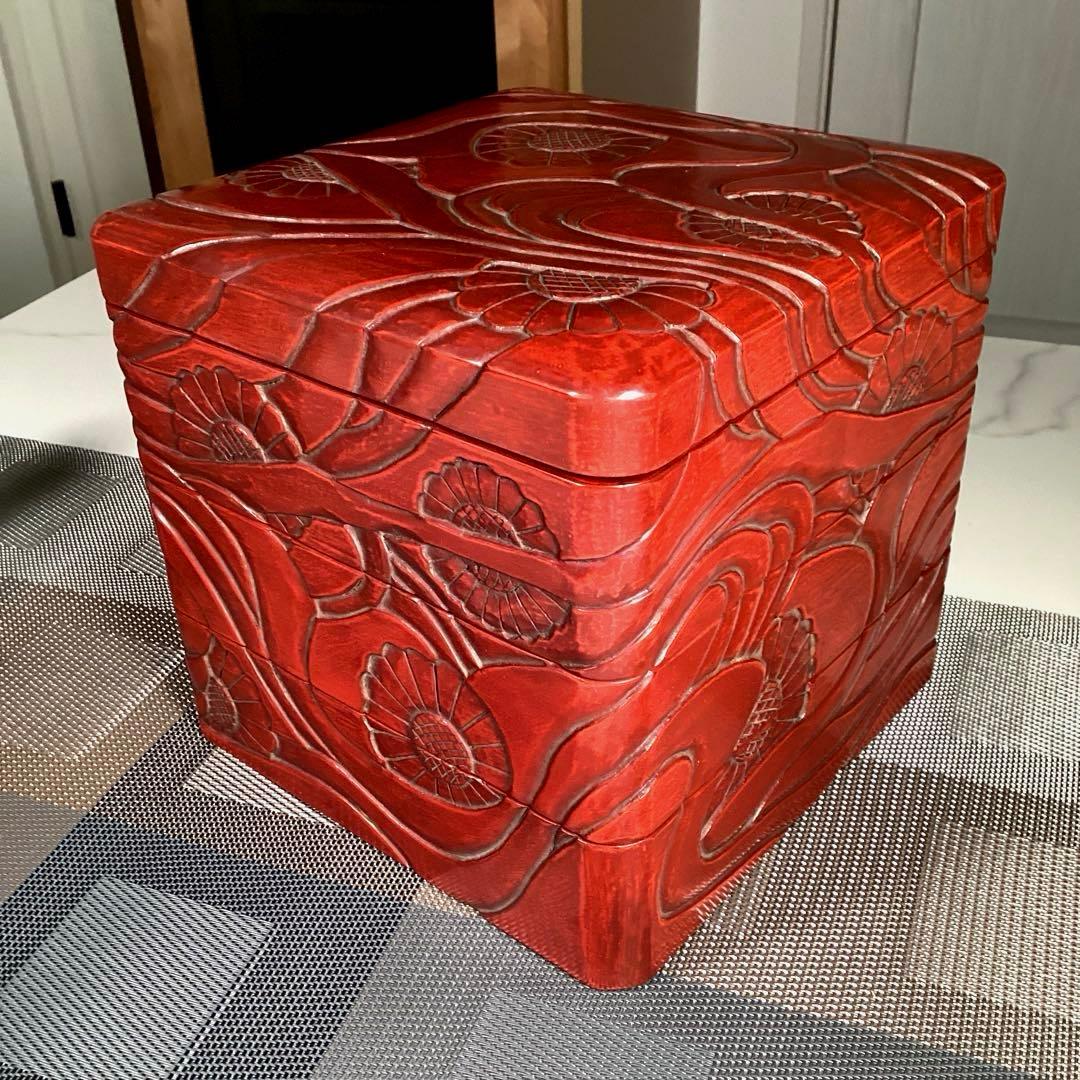 『芸術うー特価』　鎌倉彫　花菱印　三段重