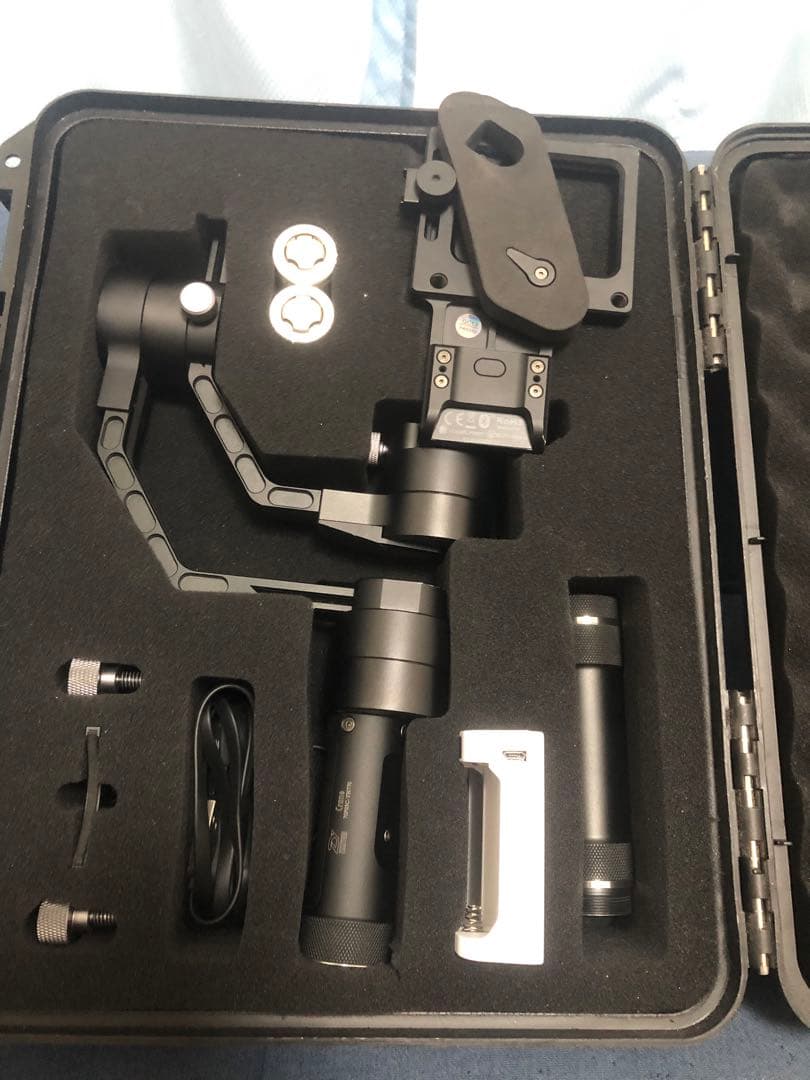ZHIYUN CRANE V2ジンバル