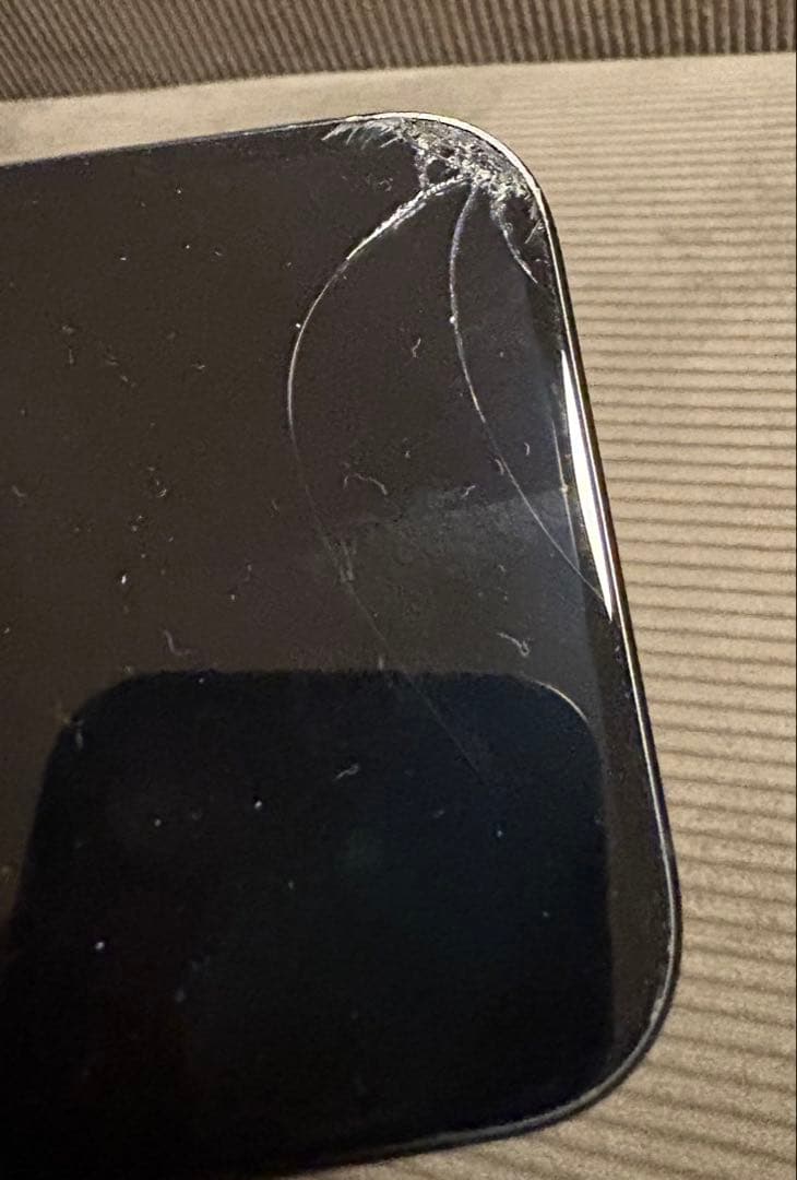 な*様 iPhone 15 本体 128G