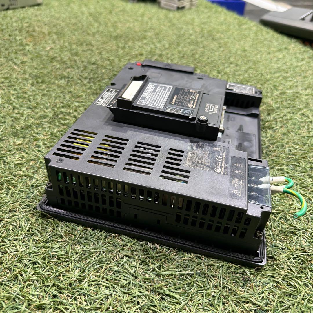 MITSUBISHI パネル　GT1665M-VTBA/ GT15-QBUS