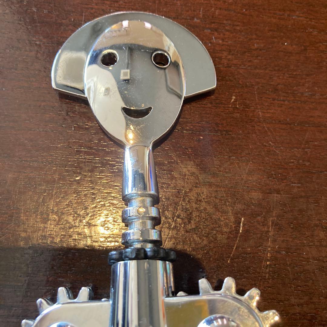 世界中で大ヒットしたベストセラー ALESSI（アレッシィ）ワインオープナー