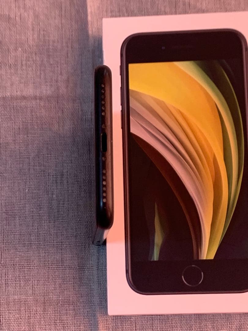 新品バッテリー交換済｜iPhone SE2 64GB ブラック SIMフリー