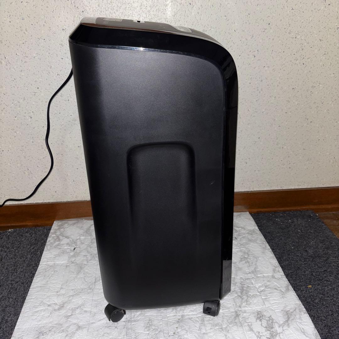 Fellowes シュレッダー　210MC