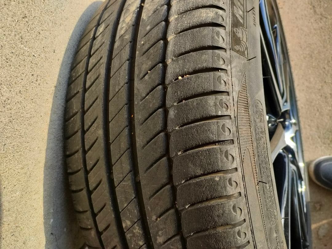 【ぴー】GR86 SZ 純正ホイール 純正装着タイヤ ①