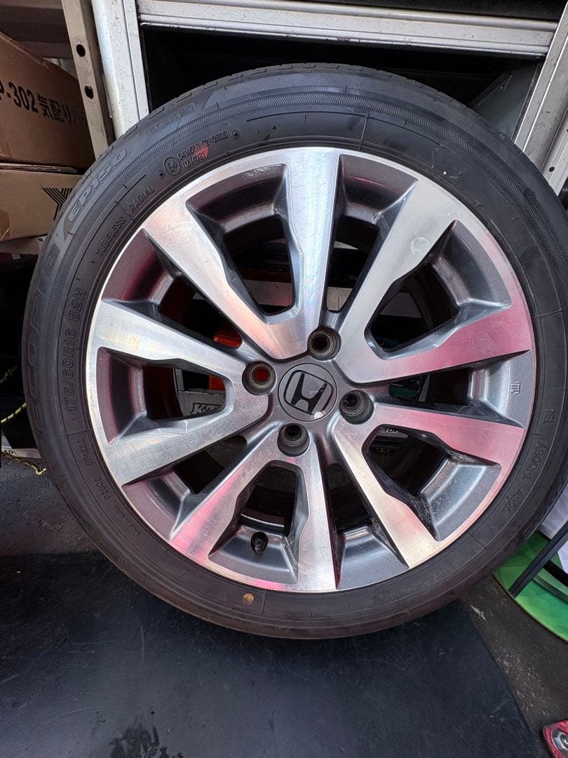 フィットRS 純正16インチ美品　タイヤ山かなりあり