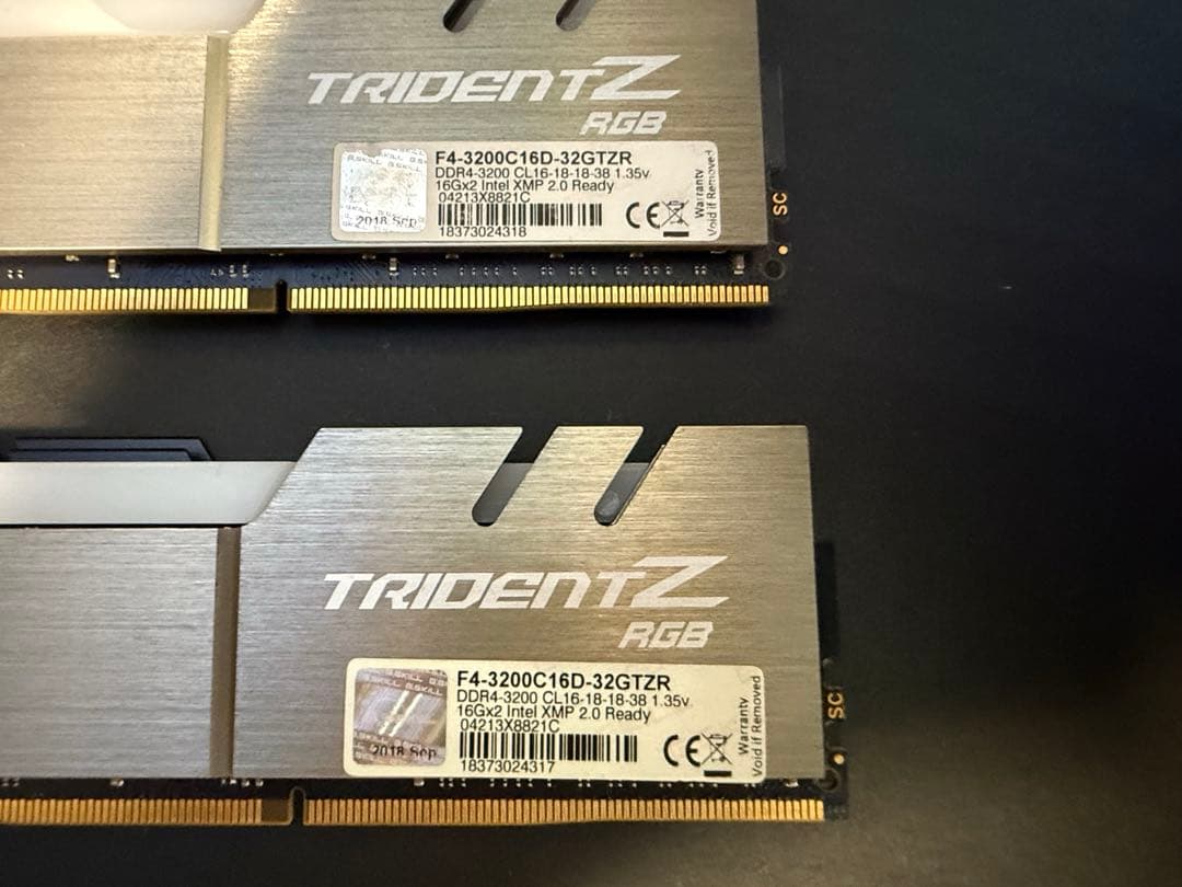 メモリー G.SKILL TRIDENT Z RGB F4-3200C16D-32GTZR