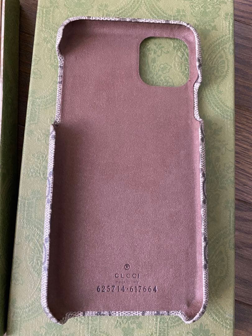 GUCCI iPhone 11 Pro Max レザーカバー