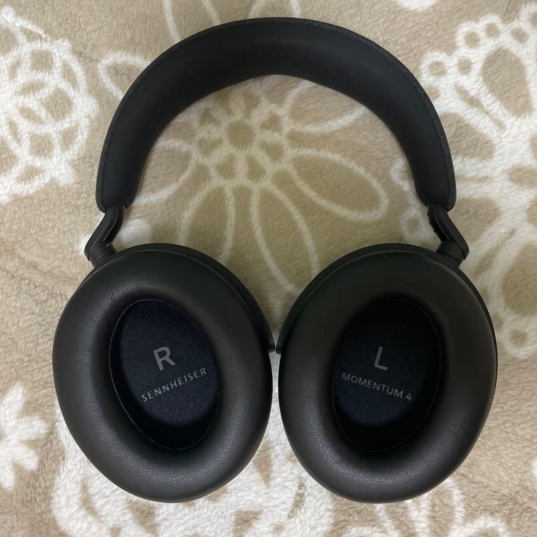 「hello」 Sennheiser Momentum 4