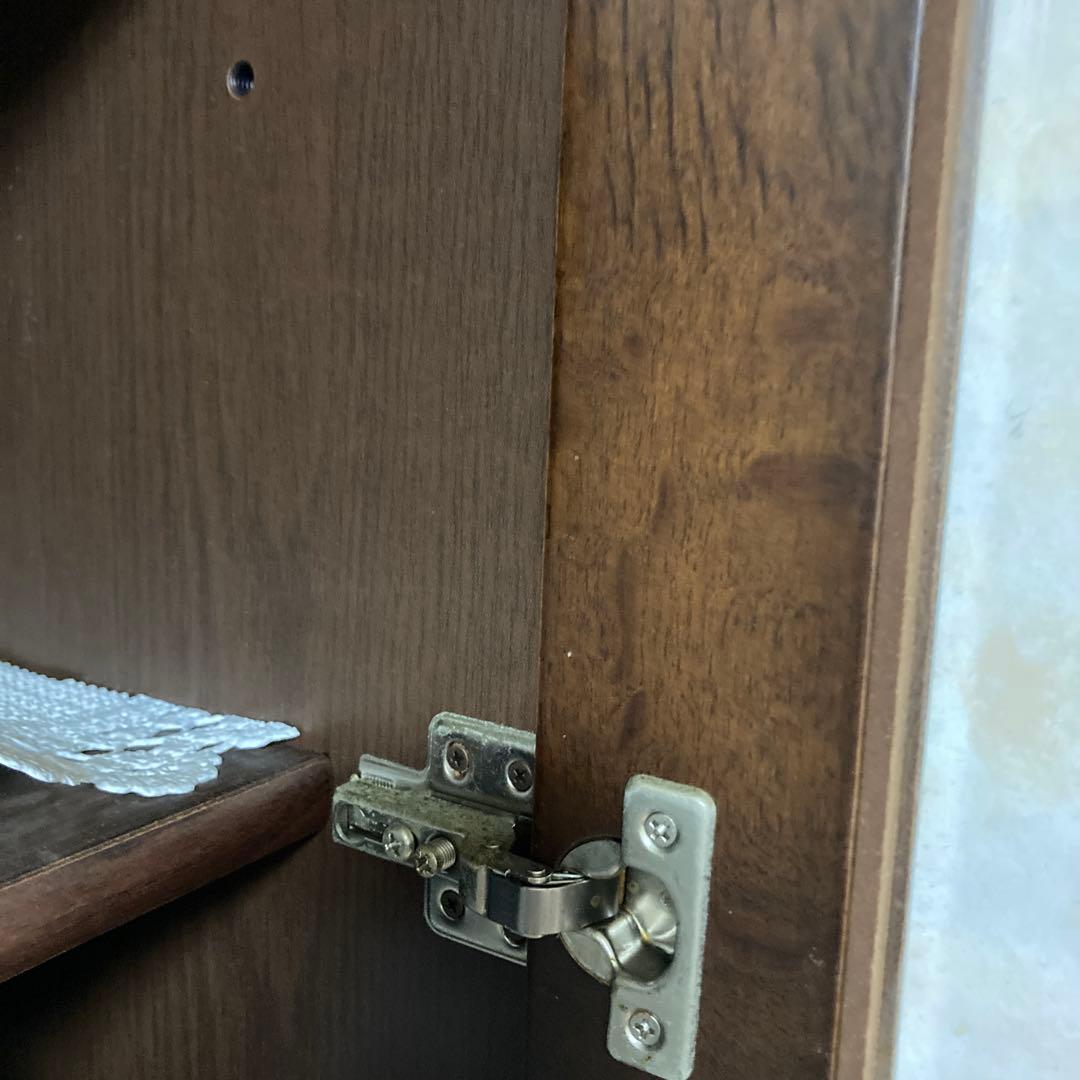 【2／7まで出品】食器棚　キャビネット　アンティーク　ガラス扉付　昭和レトロ