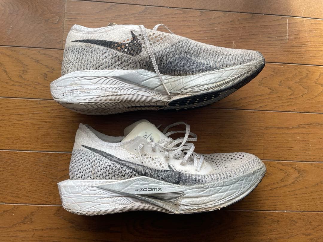 Nike ZoomX スパイクシューズ ホワイト/グレー