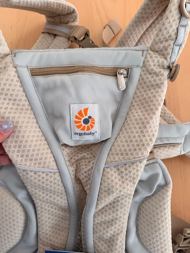 ✴︎美品✴︎抱っこ紐　エルゴ オムニ ブリーズ エルゴベビー