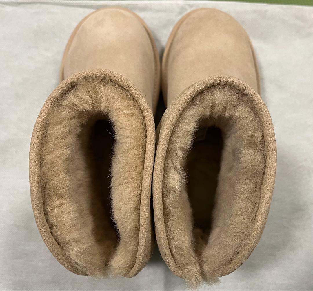 お値下げ【新品】UGG W CLASSIC MINI CRESCENT ブーツ
