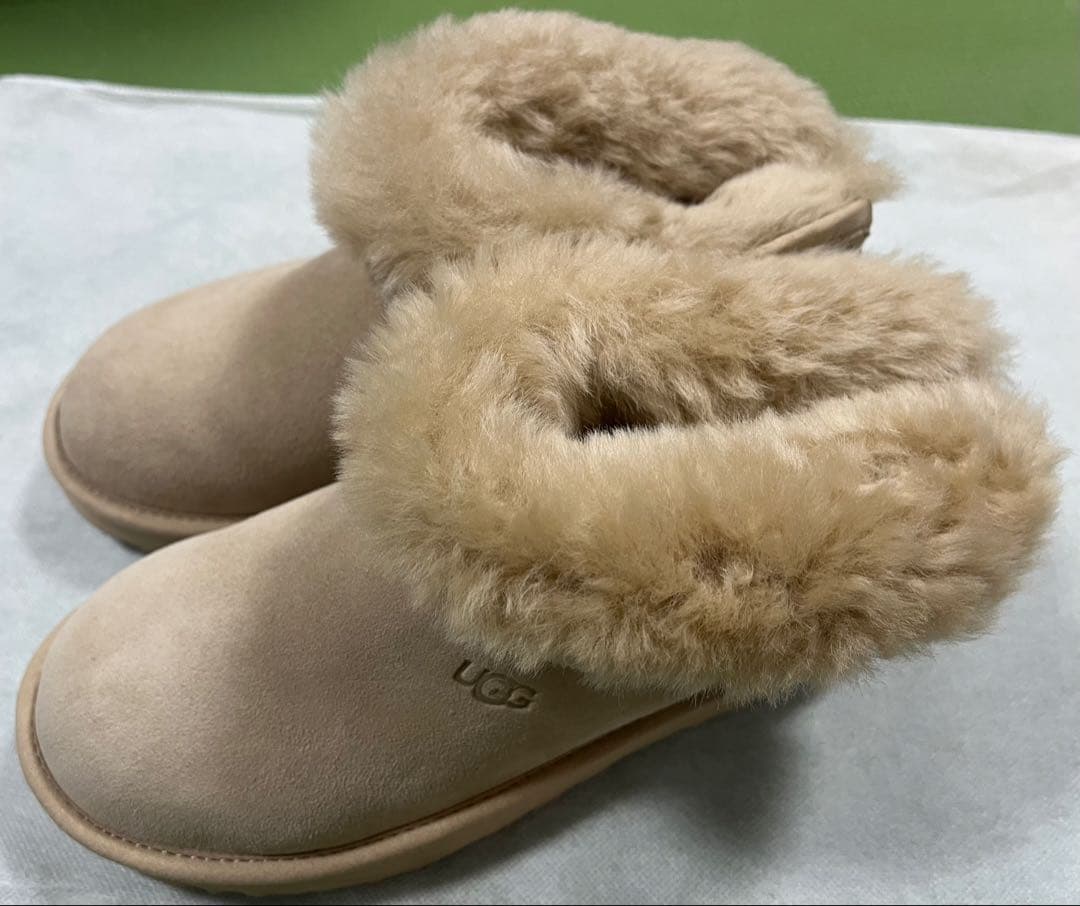 お値下げ【新品】UGG W CLASSIC MINI CRESCENT ブーツ