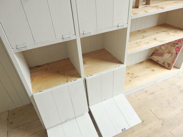 サイズオーダー可！超ワイド6枚バッタン扉キャビネット●シャビーホワイト●受注製作