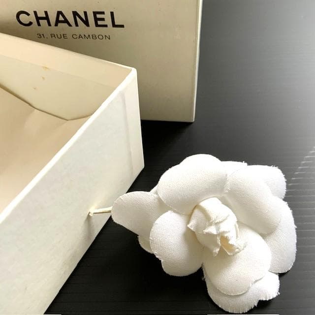 CHANEL カメリア リボン ブローチ